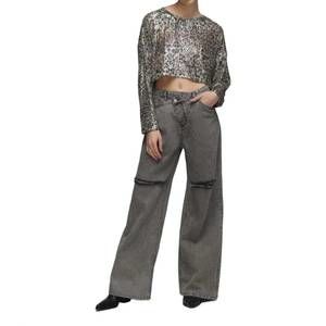 NEW IN THE MOOD FOR LOVE alexandra leo super crop in silver